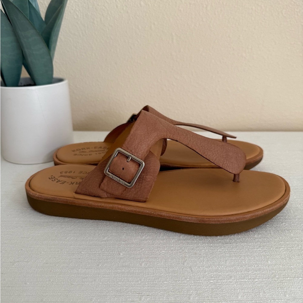 KORK-EASE Brown Leather Thong Buckle Slide Sandals